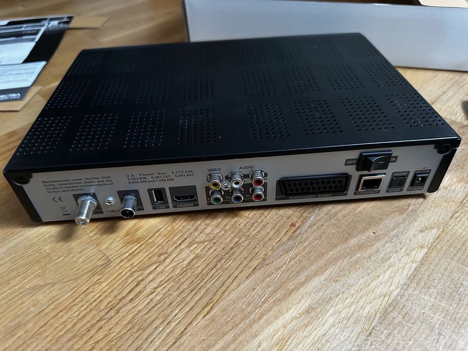 Dekoder telewizji cyfrowej Vectra 3830CD + Pilot