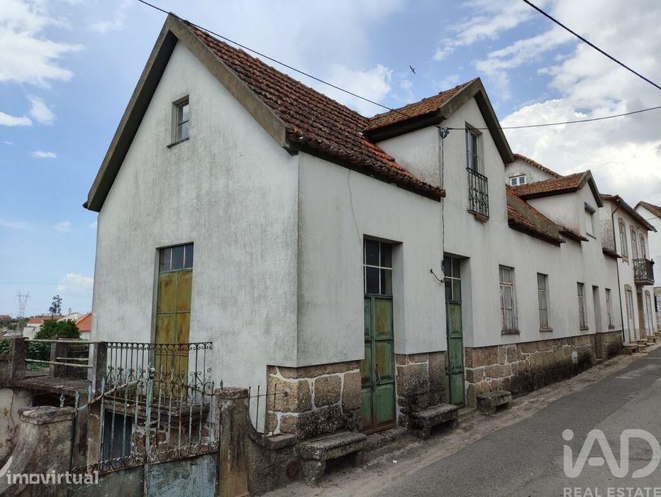 Casa / Villa T6 em Covas e Vila Nova de Oliveirinha de 196,7 m2