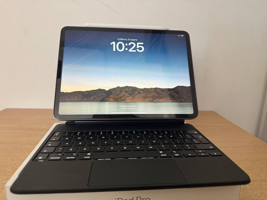 iPad Pro 11” (4. generacja) M2, 128GB + Magic Keyboard + Apple Pencil