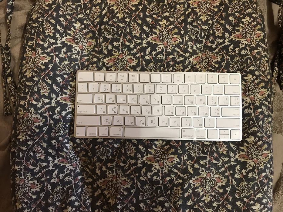 Клавиатура Apple Magic Keyboard 2 A1644 у відмінному стані