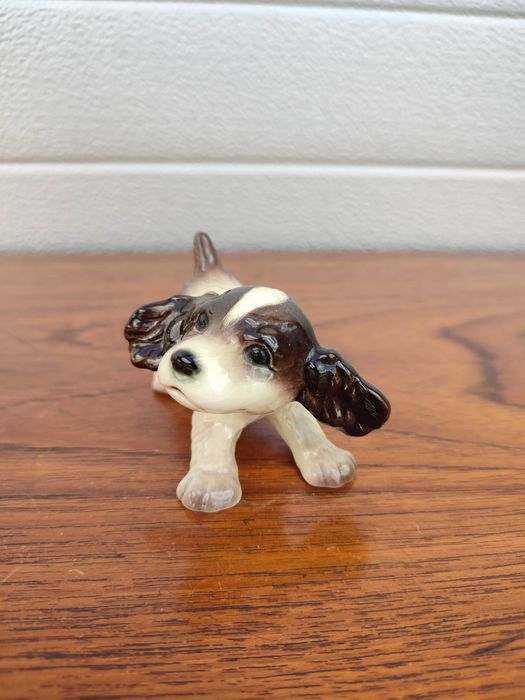 Porcelanowa Figurka Psa - Goebel - Sygnowana - Design -