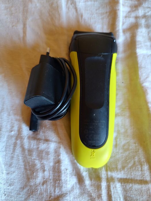 Електробритва Braun Series 3