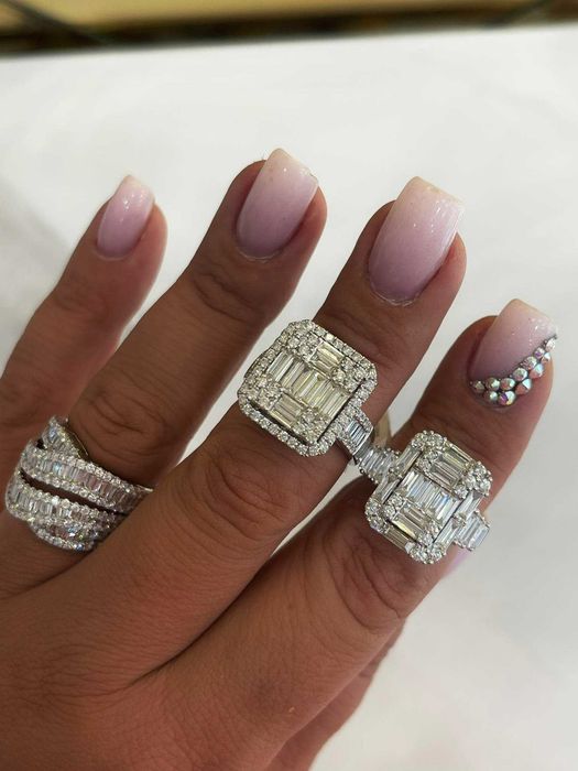 Pierścionek Gwiazd Infinity 2.01 CT bagiety 2.01 CT VVS/FG