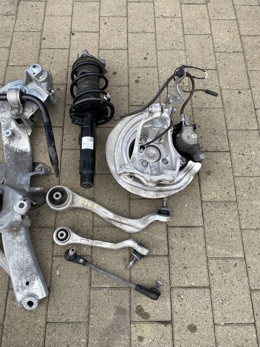 Передняя подвеска BMW G20 330i