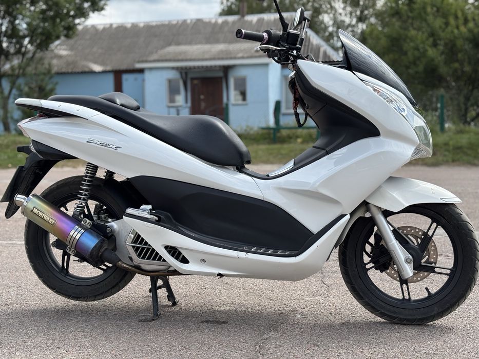 Honda pcx 125.