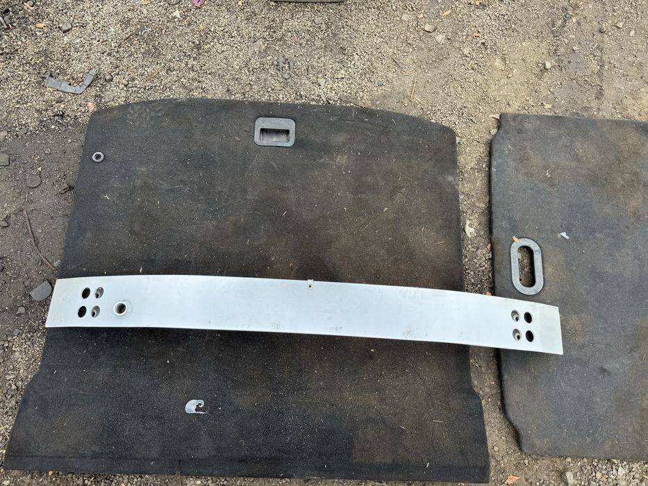 Підсилювач переднього бампера Chevrolet Volt 2