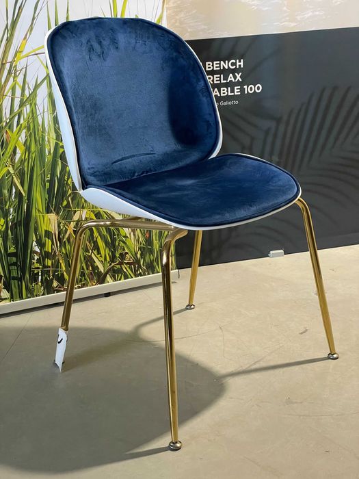 Krzesło MILAN– niebieskie, tapicerowane, złote nogi glamour nowoczesne