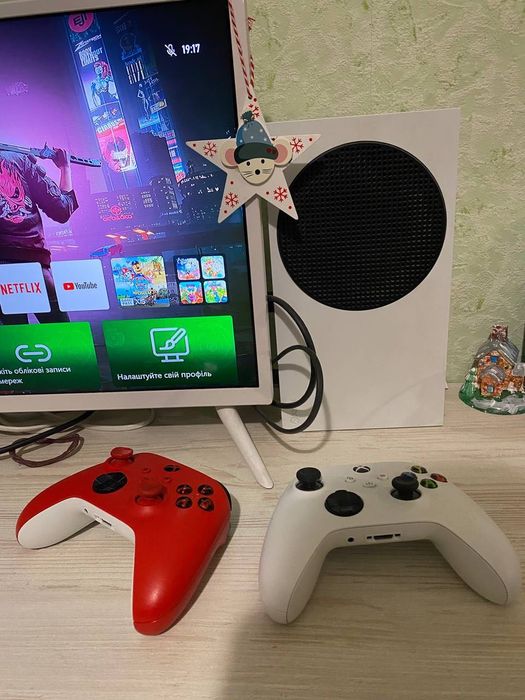 XBox Series S + 2 геймпади