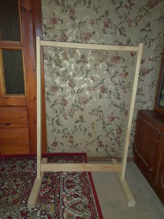 Вішалка-сушарка із дерева