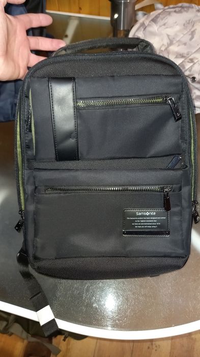 Рюкзаки продам , брендові