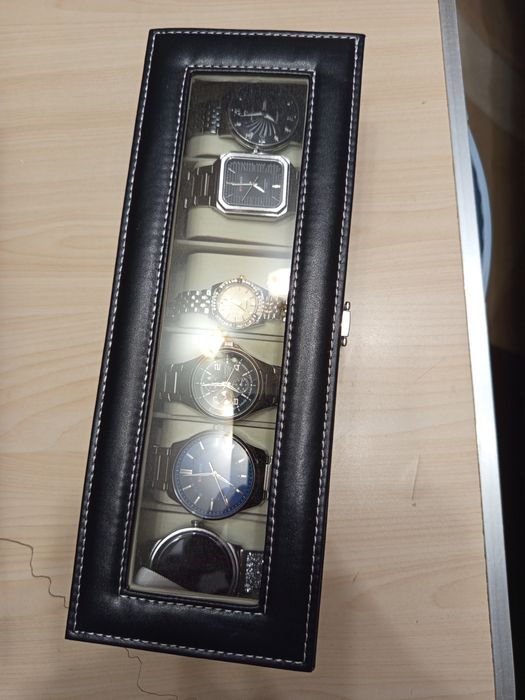 Чехол футляр шкатулка органайзер для часов. .
