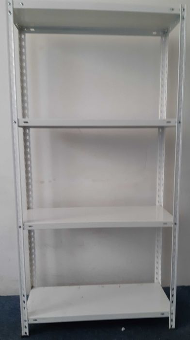 Estante metálica de 4 prateleiras