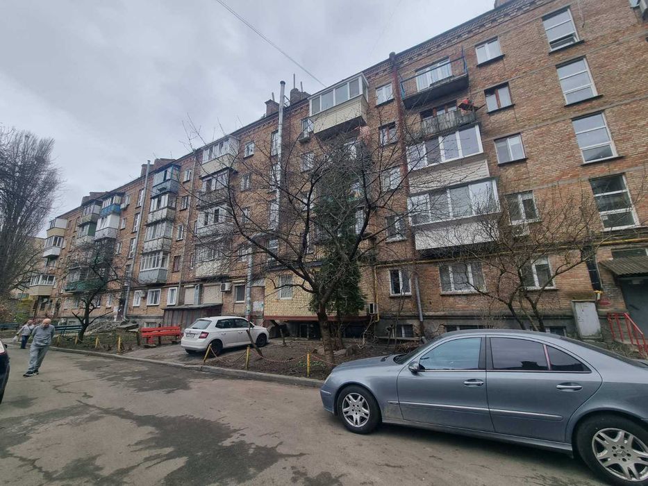2.5% комісія,продам 2 кім кв. вул. Зоологічна 4 а на Лук"янівці