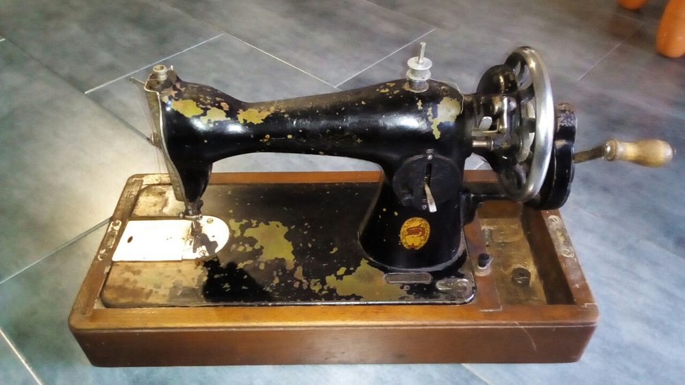 Продам стару Швейну машинку 1949 р.!!