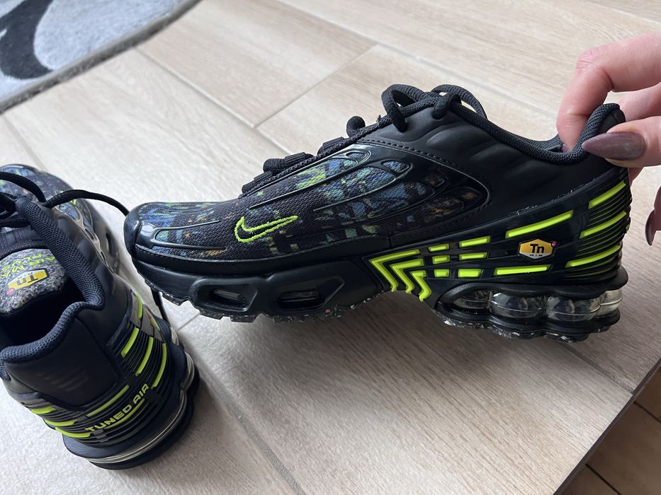 Крутезні кросівки Nike,оригінал