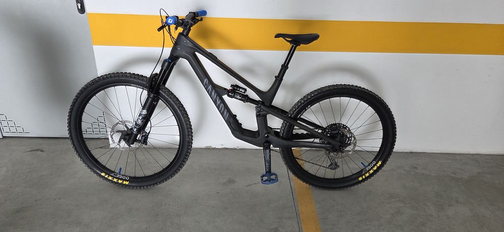 Canyon Spectral CF8 Mullet Tamanho M