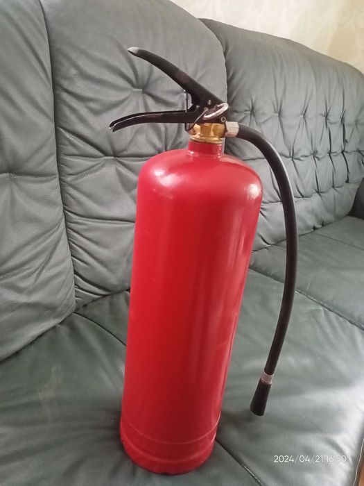 Продам вогнегасник