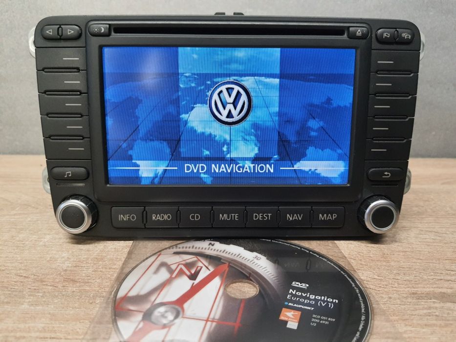 Radio samochodowe Volkswagen VW DVD Navigation 2din / Touran Passat b6 Golf 5 Caddy Passat b6 Golf plus Czarne zadbane