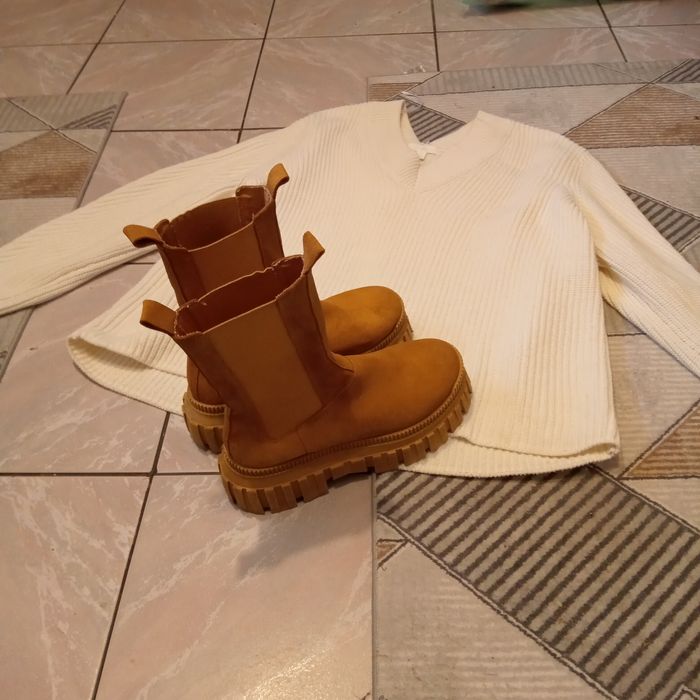 Swetr  hm botki musztardowe 39