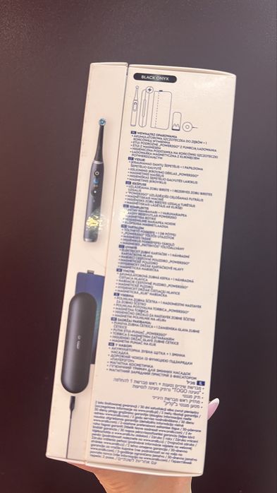 Електрощітка ORAL-B iO 9 з гарантією на 12 місяців