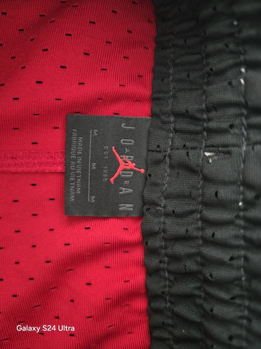 Vendo calções jordan originais várias cores Tamanho M