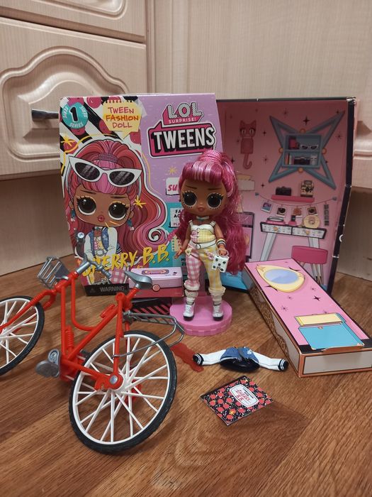 Лялька LOL omg Tweens Cherry
