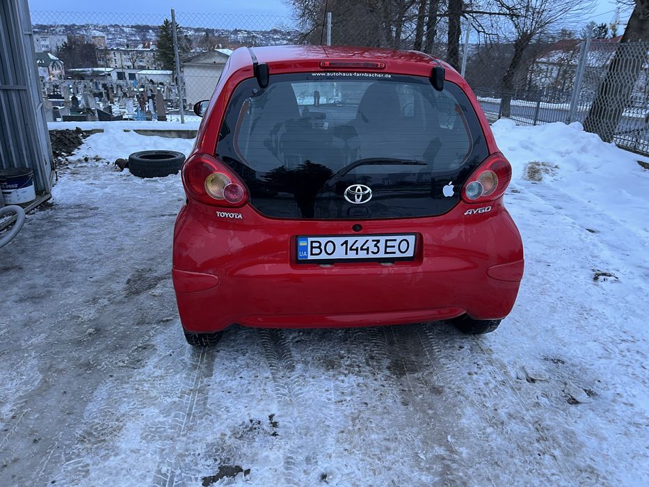 Toyota aygo 1.0 бензин