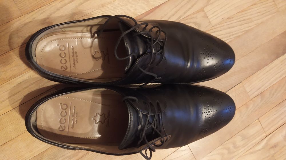 Взуття чоловіче шкіряне