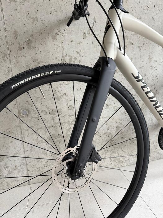 Specialized Sirrus X 4.0 z amortyzatorem Future Shock -rozmiar M 
cena 4600