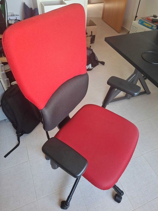 Cadeira de escritório Steelcase Let's B