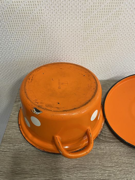 Кастрюля эмалированая 2л и 1,5 л