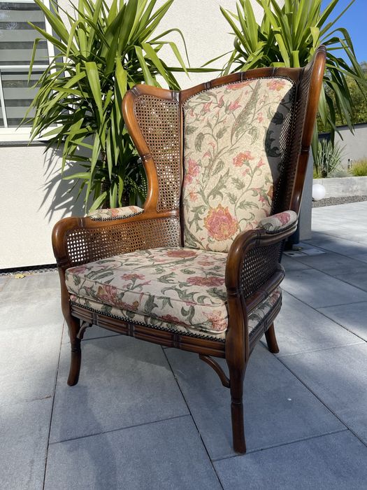 Fotel kolonialny z rattanem , rafią /do renowacji Sofa z rattanem Boho . Vintage /antyk