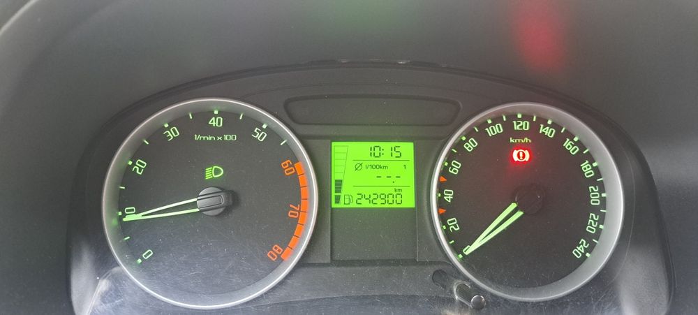 Skoda fabia 2    2008