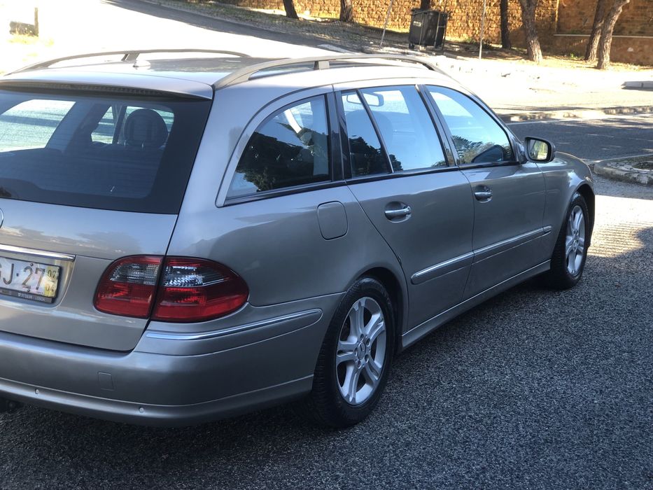 Mercedes benz E-CLASS T-Model