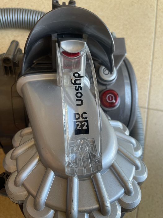 Aspirador Dyson  DC22