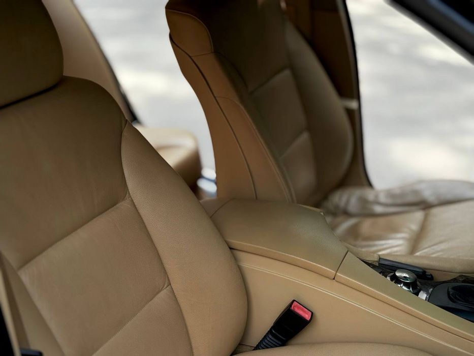 BMW E60 523I
