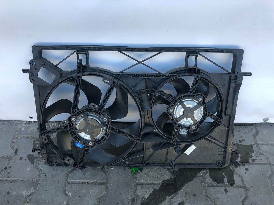 Диффузор Вентилятори 1.6 Renault Trafic 3 Opel Vivaro