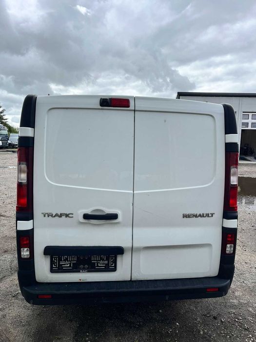 Фара Renault Trafic lll Opel Vivaro 2015- NV-300 правая левая разборка