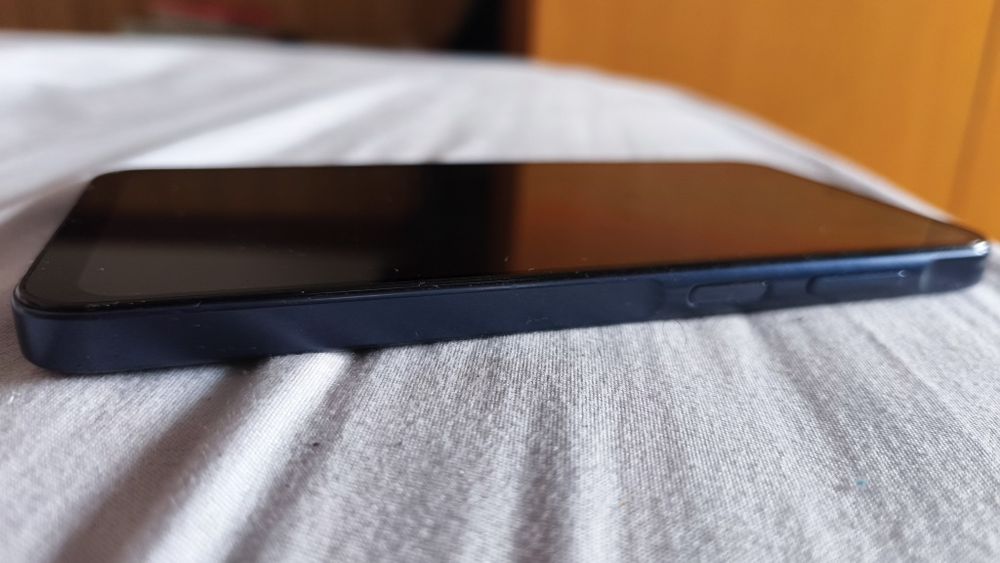 Samsung galaxy A25 + presentes.