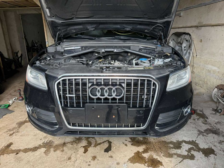 Розбірка капот бампер крило двері ходова двигун акпп Audi Q5 ауді кю5