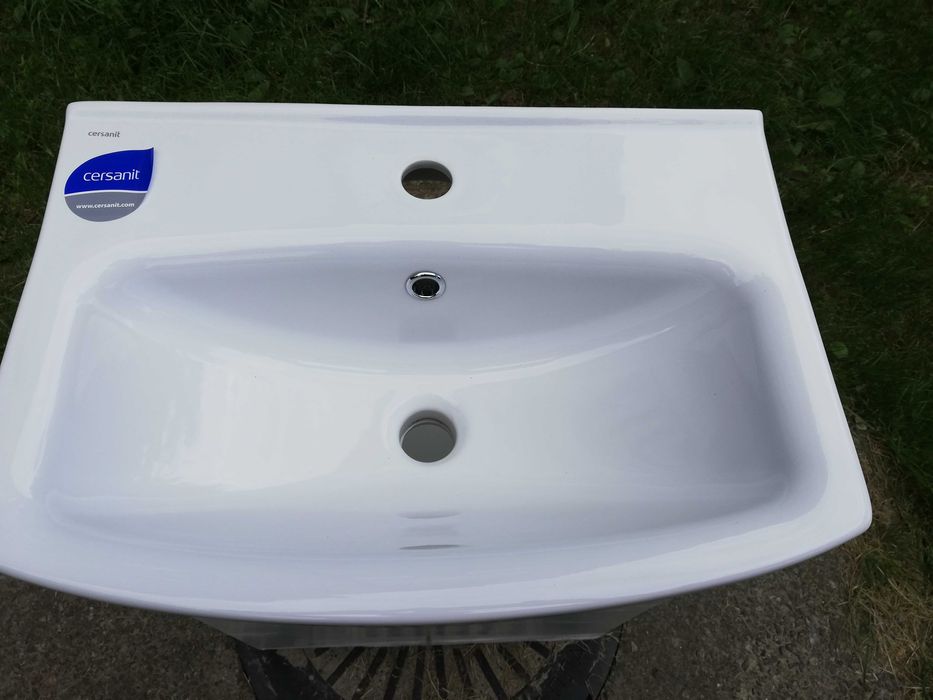 Тумба МДФ плюс умывальник в ванную комнату.