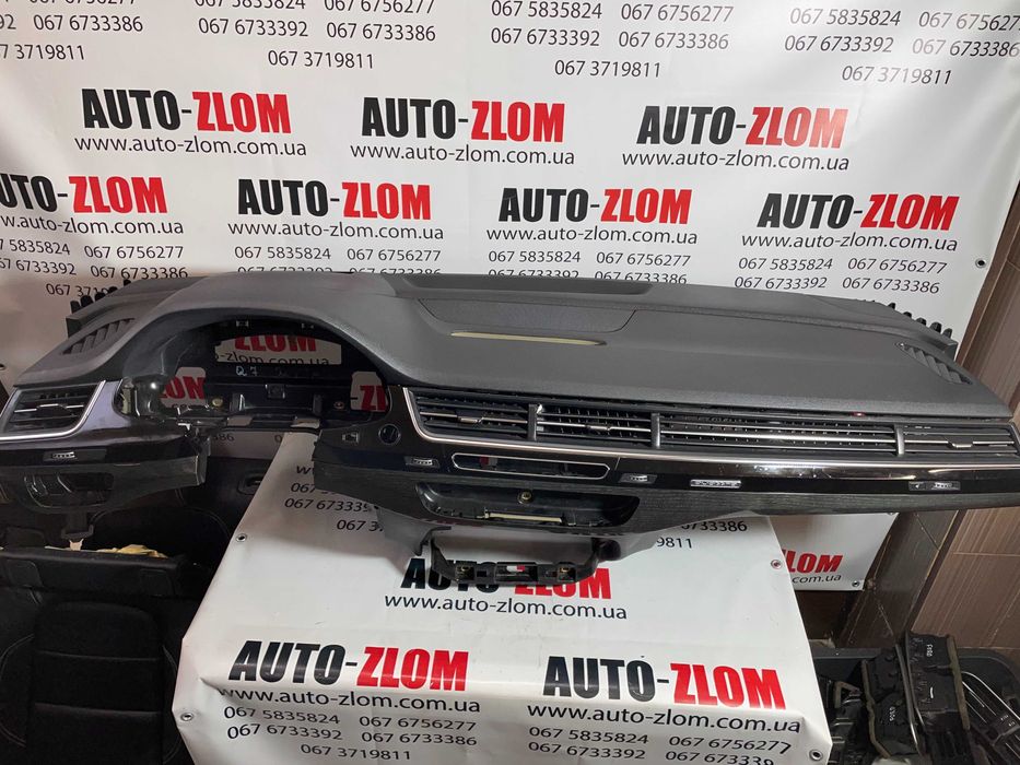 Торпеда (панель передня) Audi Q7 4M 2016-2023