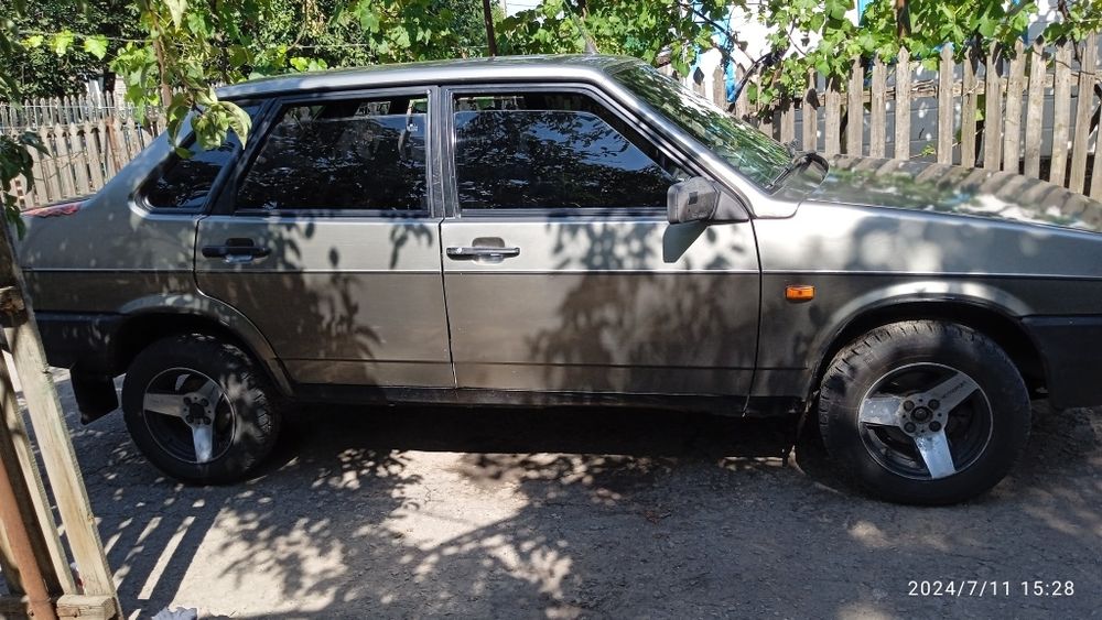 Продам ваз 21099