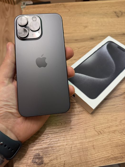 idealny iphone 15 pro max wersja e-sim 256gb black + 3 case