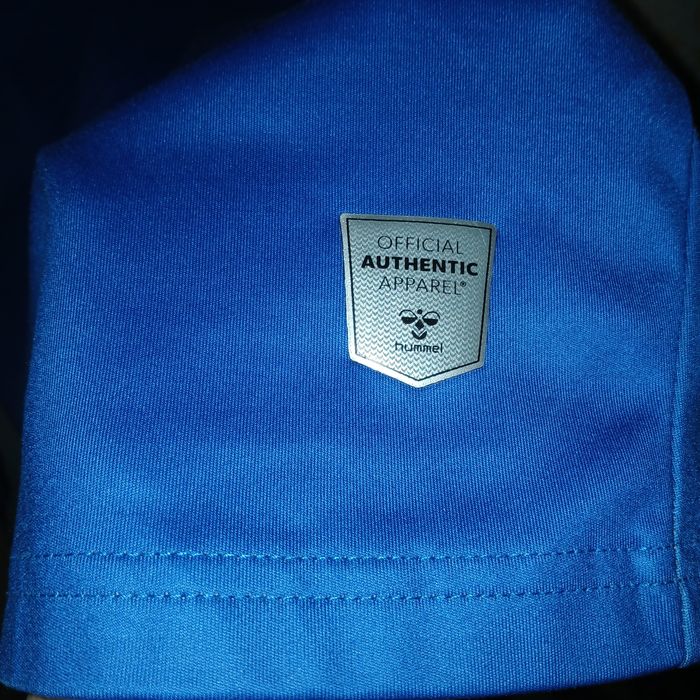 Спортивная кофта Hummel 164 см на 14 лет. Олимпийка для футбола