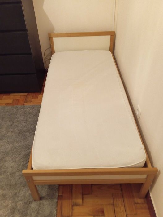 Cama de criança IKEA com estrado+colchão