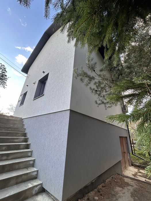 Будинок з ремонтом і меблями