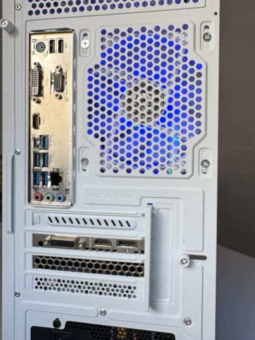 Pc Gaming Custom Ryzen 5 GTX 1660 Ti 512nvme Win11 16gb ram