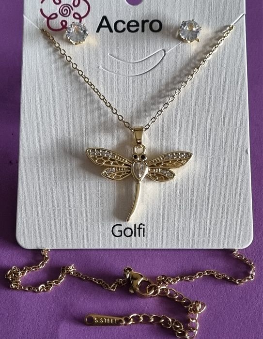 Conjunto dourado (colar e brincos), em aço, com  libelinha.