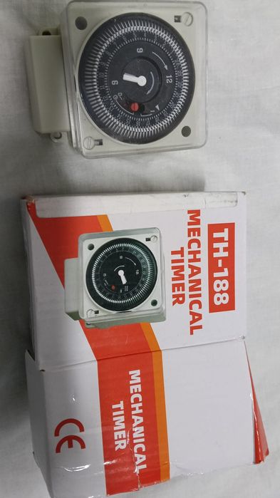 Mechaniczny programator czasowy 24h 16A 230V – NOWY